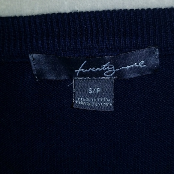 Cardigan - Picture 2 of 3